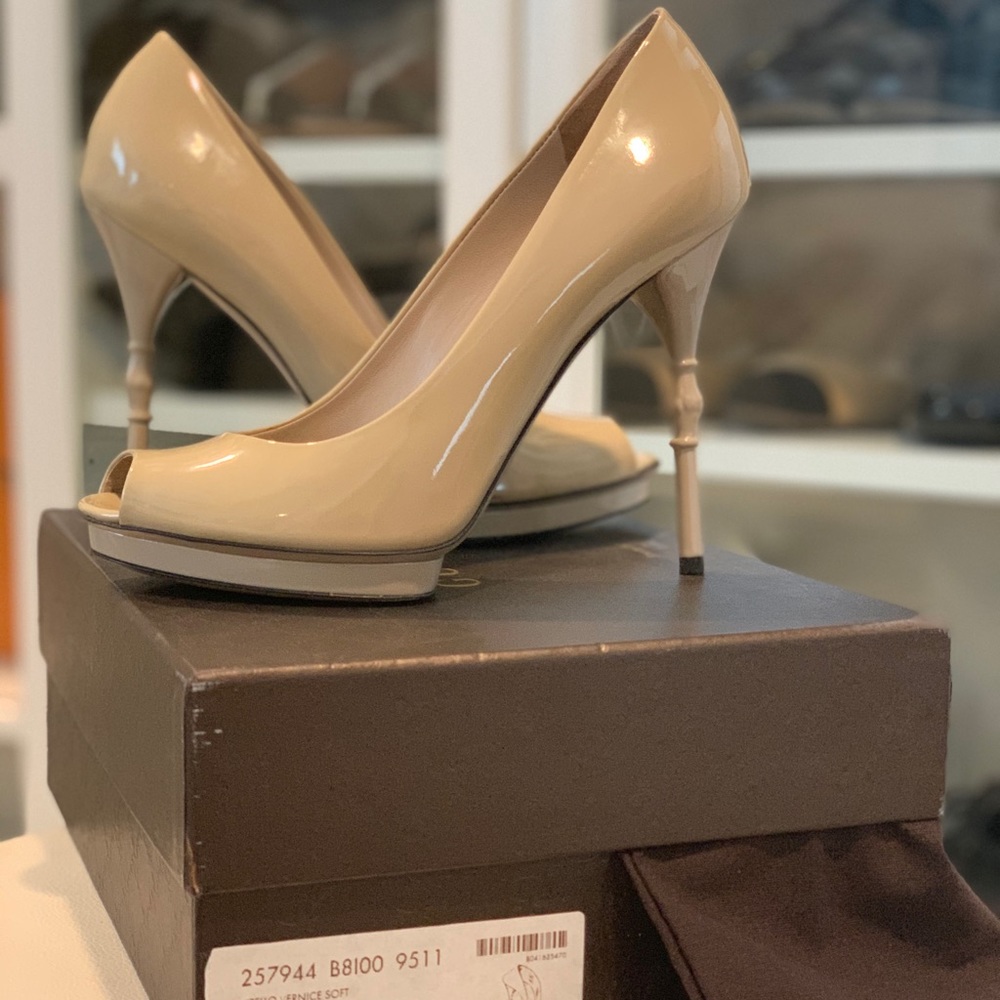 Gucci Vitello peep toe heels